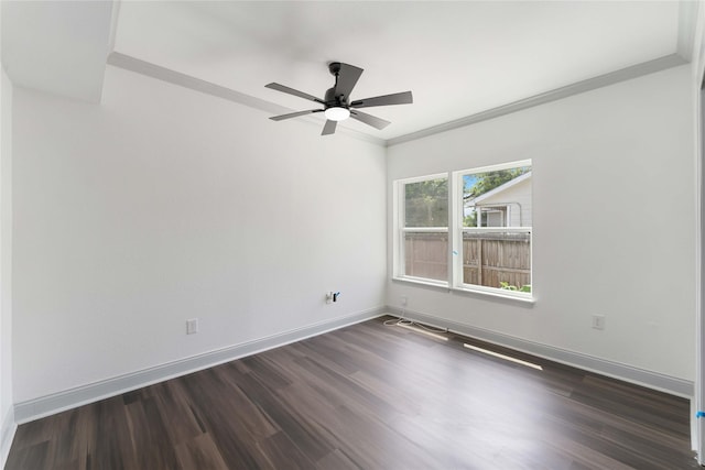 102 Glendale St, Houston, TX 77012 - spare room with dark wood finished floors and ceiling fan
