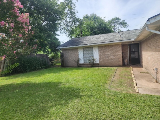 505 Allen Ct, Alvin, TX 77511 - view of grassy yard