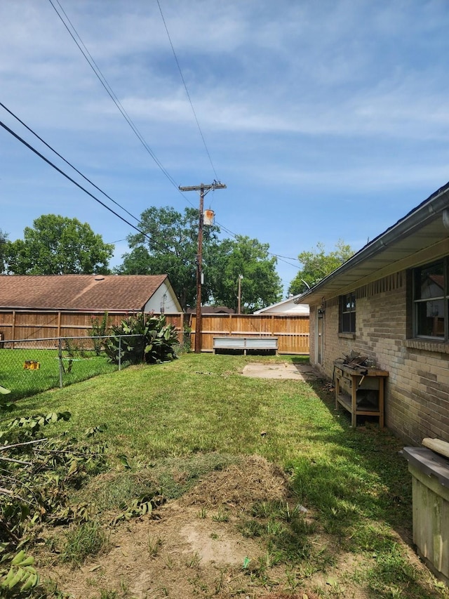 505 Allen Ct, Alvin, TX 77511 - view of fenced backyard