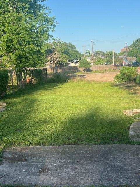 206 Clark St, Richmond, TX 77469 - photo 1