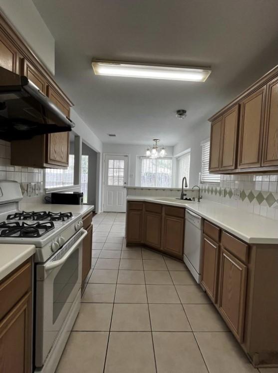 13830 Fort Nelson Dr, Houston, TX 77083 - photo 3