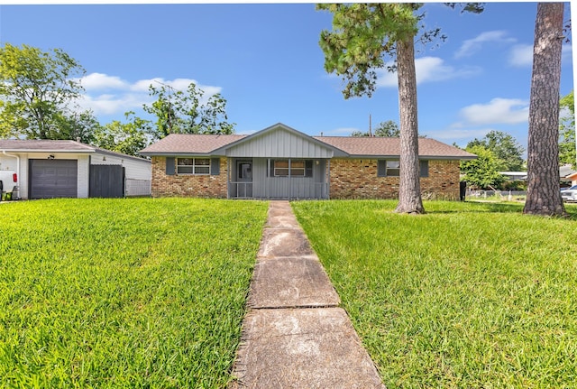 7202 Pinetex Dr, Houston, TX 77396 - ranch-style home featuring brick siding and a front yard