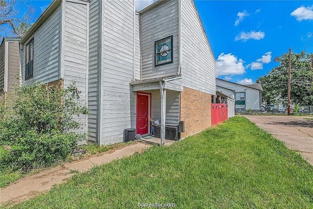 924 Navidad St, Bryan, TX 77801 - photo 2