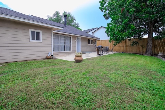 3834 Gamlin Bend Dr, Houston, TX 77082 - view of yard featuring a patio area