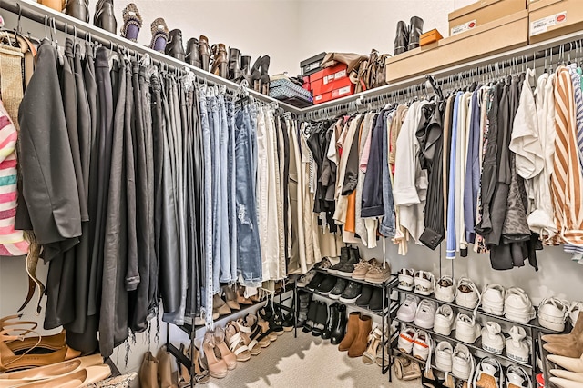 1939 Heather Canyon Dr, Pearland, TX 77089 - spacious closet with carpet flooring