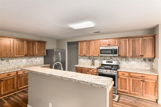7918 Forest Stone St N, Baytown, TX 77523 - photo 5