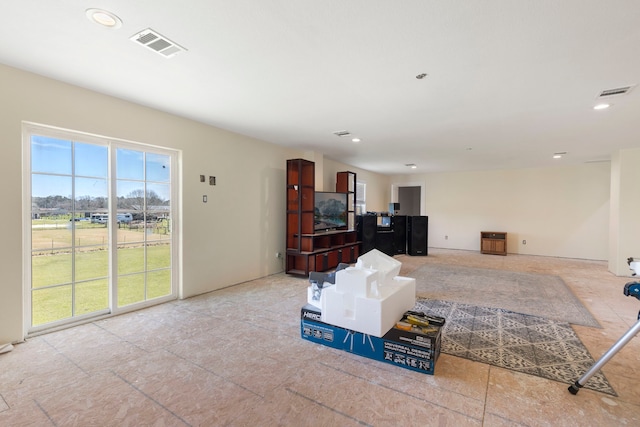 2464 N Walker Rd, Cleveland, TX 77328 - living area with recessed lighting