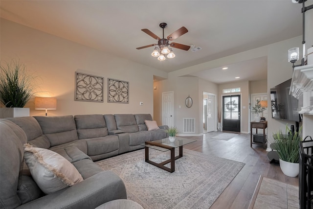711 Stonewall Jackson Ct, Conroe, TX 77302 - photo 12