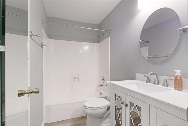 4747 Nasa Pkwy Unit 110, Seabrook, TX 77586 - full bath with vanity, shower / washtub combination, and wood finished floors