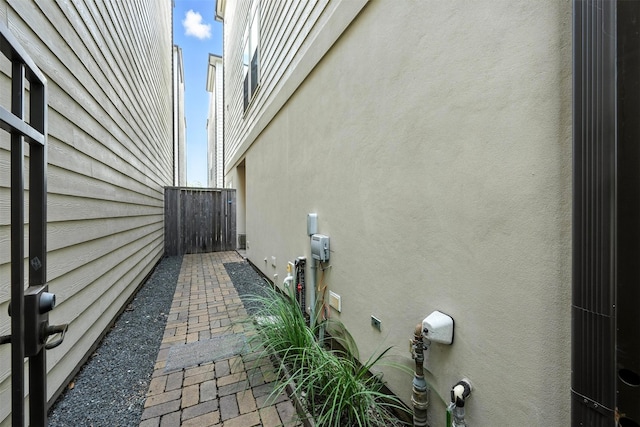 4106 Schuler St, Houston, TX 77007 - view of side of property with stucco siding