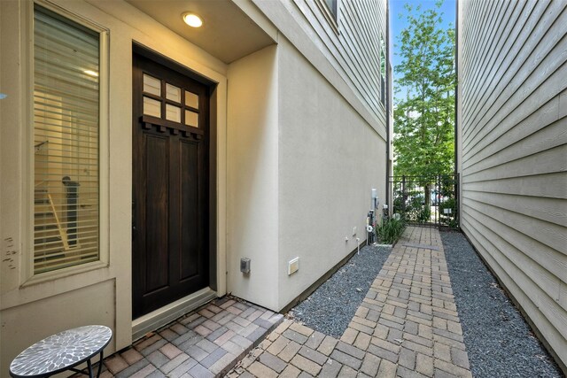 4106 Schuler St, Houston, TX 77007 - property entrance featuring stucco siding