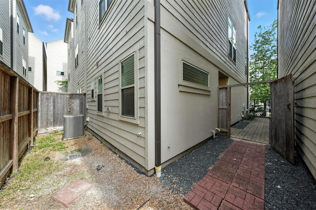 4106 Schuler St, Houston, TX 77007 - view of property exterior featuring a cooling unit