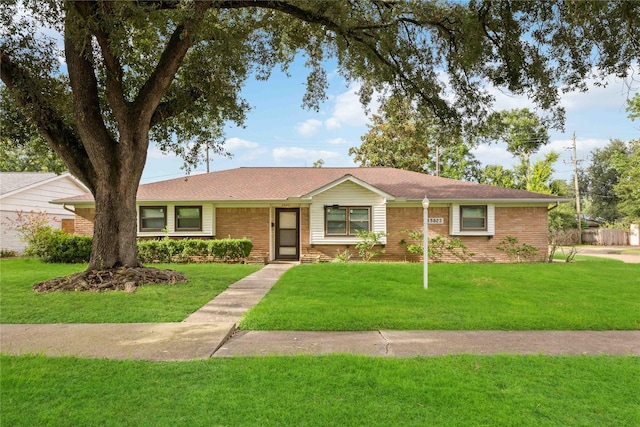 5823 Ettrick Dr, Houston, TX 77035 - photo 1