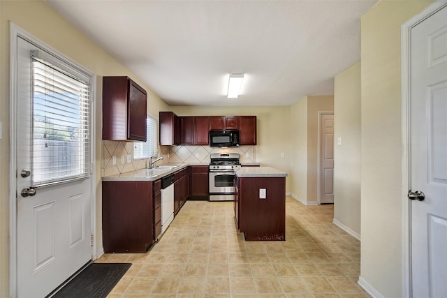 13406 Dahlia Green Way, Houston, TX 77038 - photo 11