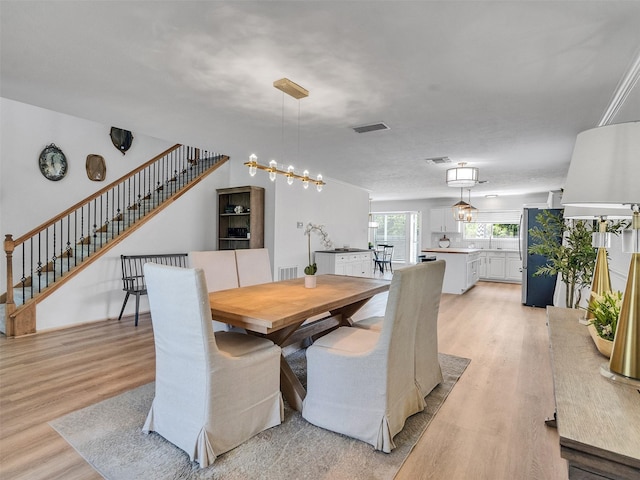 2605 S Mission Cir, Friendswood, TX 77546 - photo 4