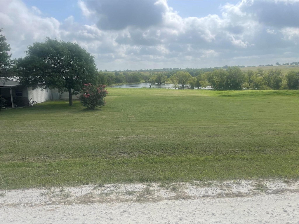 523 S Vicha Rd, Axtell, TX 76624 - photo 2
