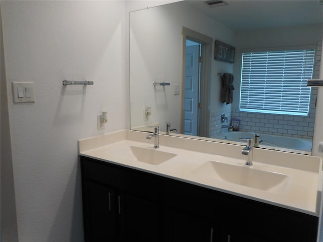 8227 Precious Passing Way, Rosharon, TX 77583 - full bath featuring double vanity and a bath