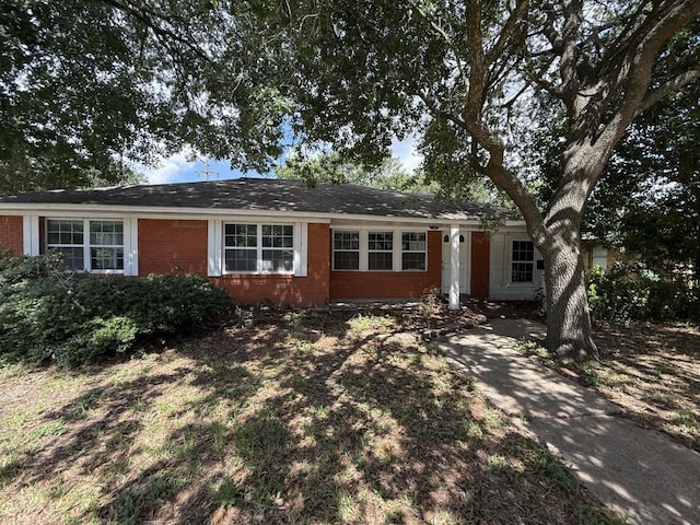 724 Oriole Ln, Pasadena, TX 77502 - photo 1