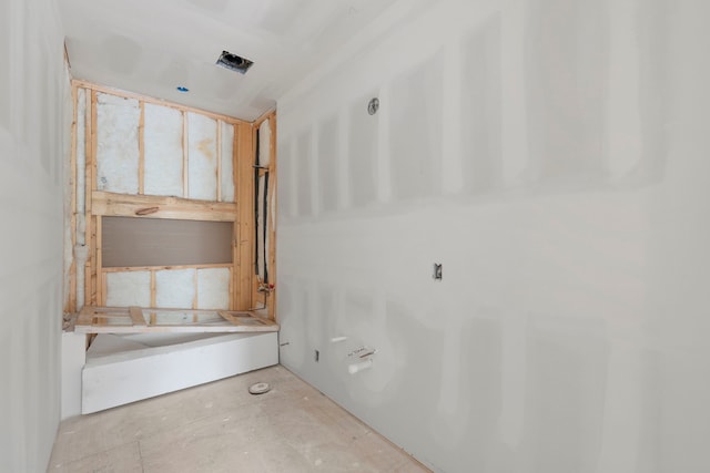 959 Althea Dr, Houston, TX 77018 - bathroom featuring concrete floors