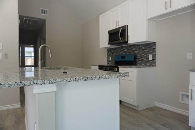 9587 Darkwood St, Willis, TX 77318 - photo 5
