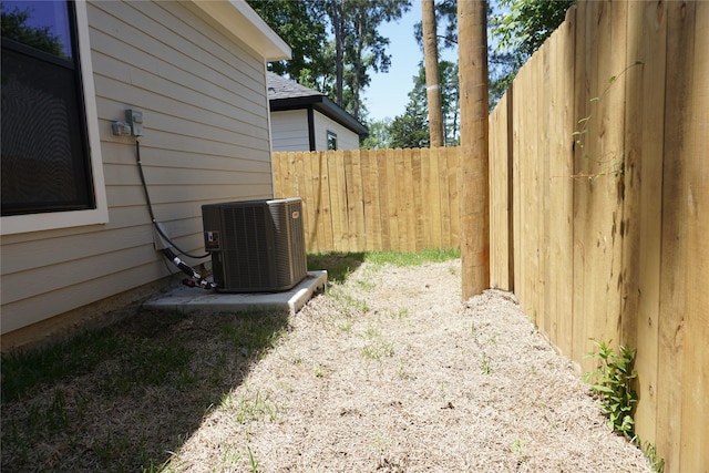 9587 Darkwood St, Willis, TX 77318 - photo 18