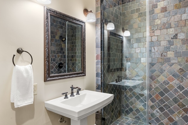 1013 Mulberry Ln, Bellaire, TX 77401 - full bath with a stall shower and a sink