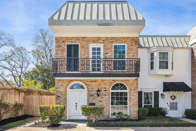 2010 Stoney Brook Dr Unit 1, Houston, TX 77063 - photo 3