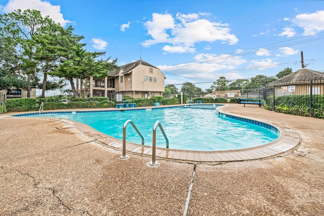 7700 Creekbend Dr Unit 6, Houston, TX 77071 - view of community pool