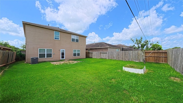 1855 Garnet Breeze Dr, Rosharon, TX 77583 - rear view of property with a fenced backyard