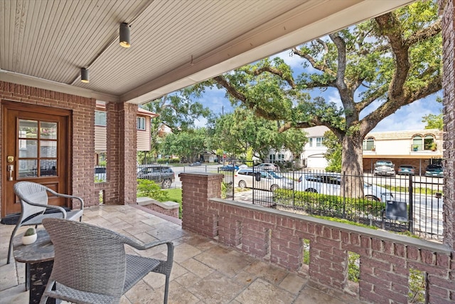 3404 Audubon Pl, Houston, TX 77006 - view of patio / terrace
