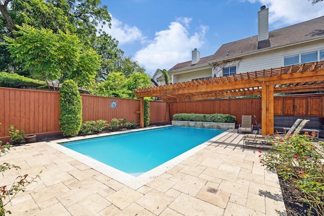 3404 Audubon Pl, Houston, TX 77006 - view of pool featuring a pergola, a patio area, and a fenced backyard