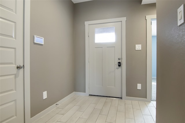 13333 Diamond Reef Ln, Texas City, TX 77568 - foyer entrance with baseboards