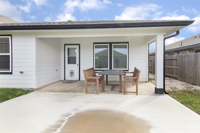 13333 Diamond Reef Ln, Texas City, TX 77568 - view of patio with outdoor dining area