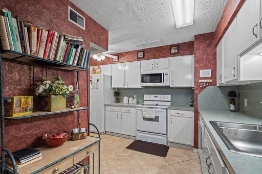 2118 Casa Rio Cir, Dickinson, TX 77539 - photo 6
