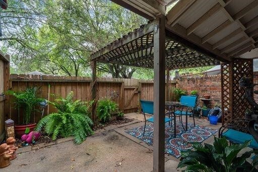 2118 Casa Rio Cir, Dickinson, TX 77539 - photo 39