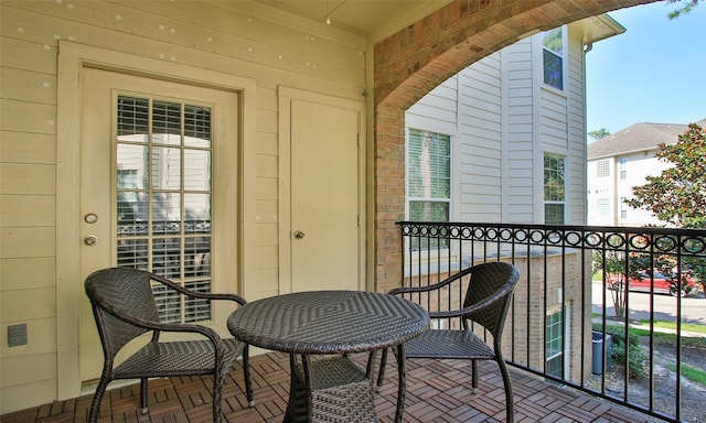 6607 Lake Woodlands Dr Unit 223, The Woodlands, TX 77382 - view of balcony
