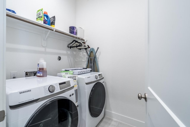 17746 Tree Of Heaven, Conroe, TX 77385 - laundry area featuring independent washer and dryer and baseboards