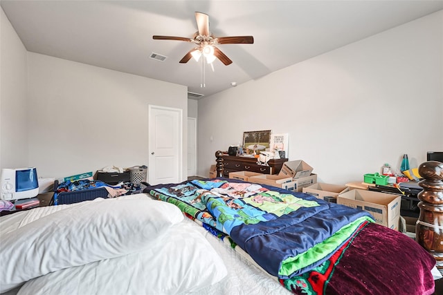 2435 Palmer Lake Ln, Spring, TX 77373 - bedroom featuring a ceiling fan