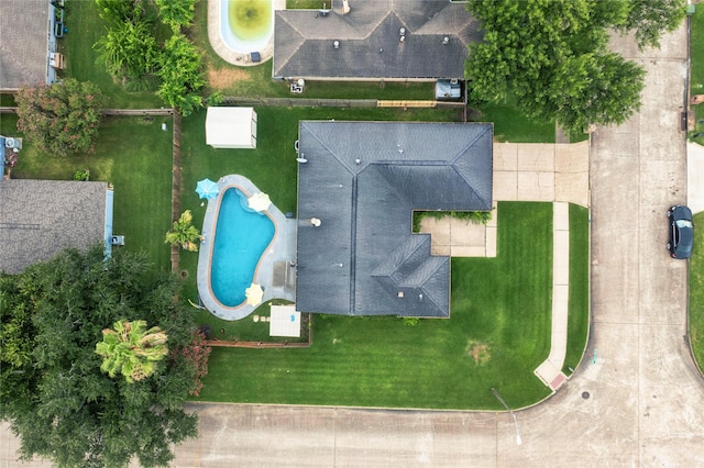1103 W Brompton Dr, Pearland, TX 77584 - bird's eye view of a pool