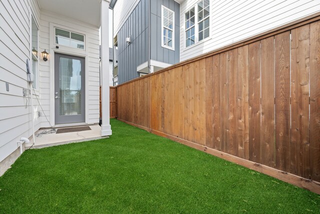 614 Delmar St, Houston, TX 77023 - view of yard