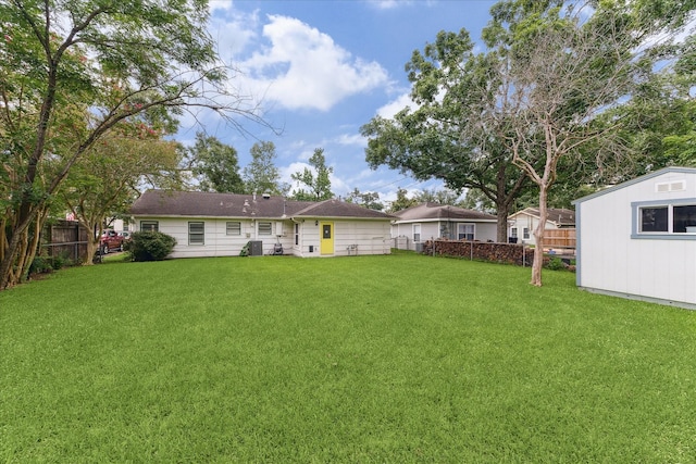 1710 Gardenia Dr, Houston, TX 77018 - rear view of house with an outbuilding