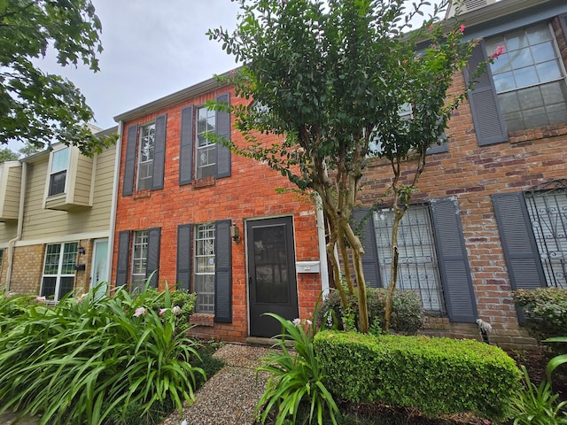 10317 Briar Forest Dr Unit 2/14, Houston, TX 77042 - view of front of property with brick siding