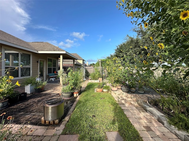 6818 Pear Point Ln, Richmond, TX 77469 - fenced backyard with a patio area