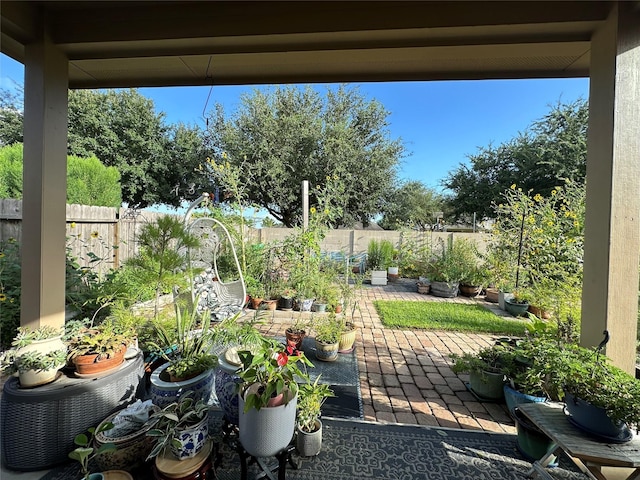 6818 Pear Point Ln, Richmond, TX 77469 - fenced backyard featuring a patio