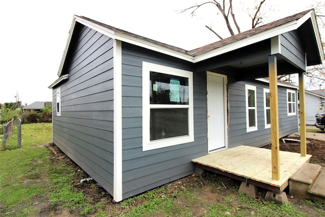 207 E Bernard St, Clute, TX 77531 - photo 2