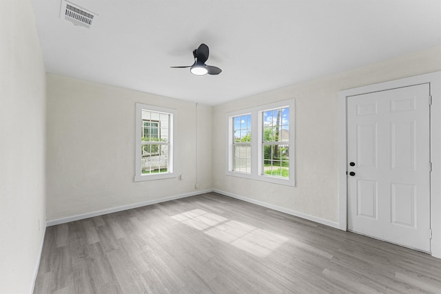 4715 Engleford St, Houston, TX 77026 - unfurnished room with wood finished floors and a ceiling fan