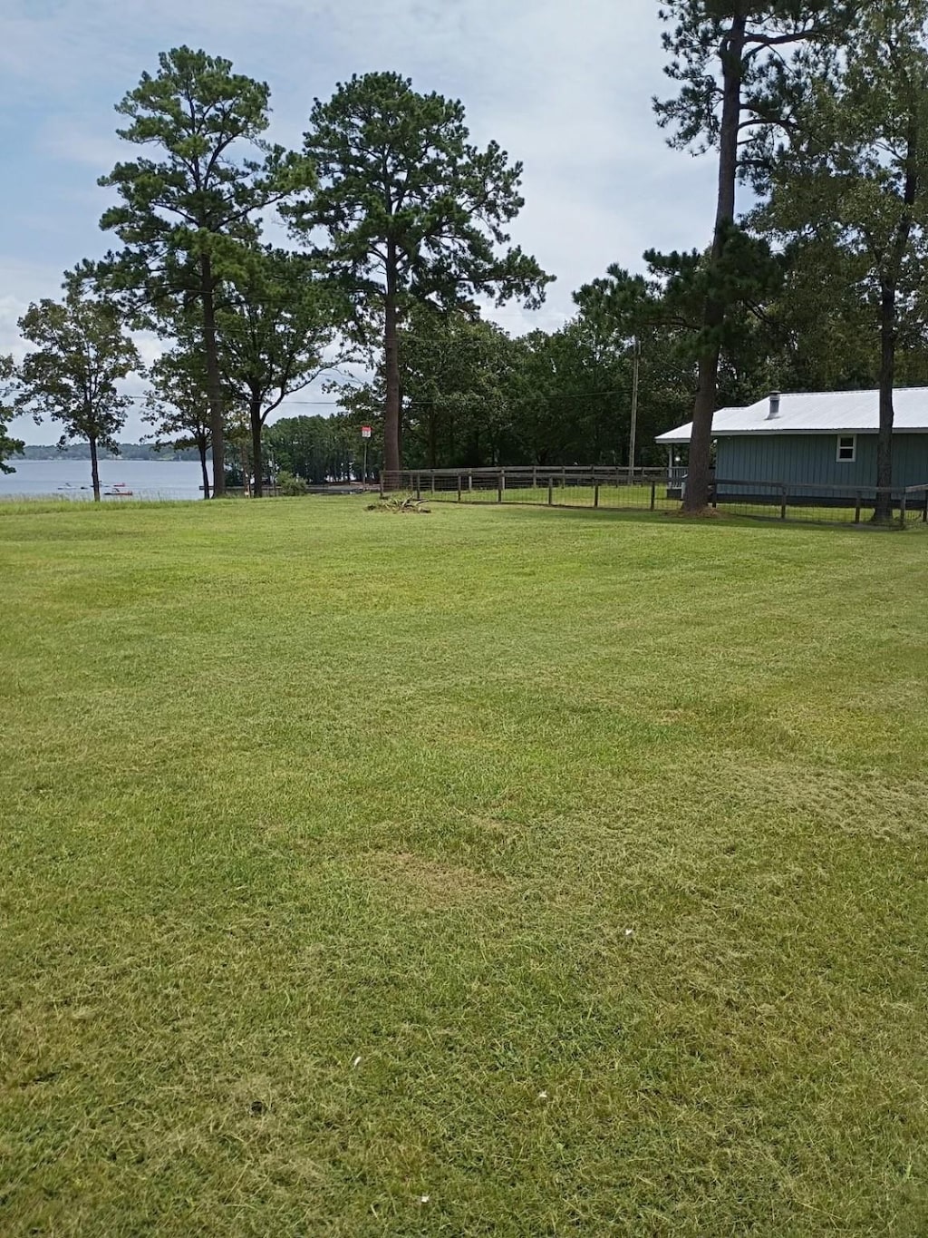 242 Palmetto Dr, Livingston, TX 77351 - photo 3