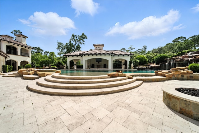 701 W Friar Tuck Ln, Houston, TX 77024 - surrounding community featuring a pool and a patio