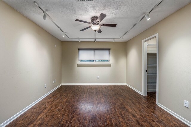 208 N Burnett Dr, Baytown, TX 77520 - photo 25