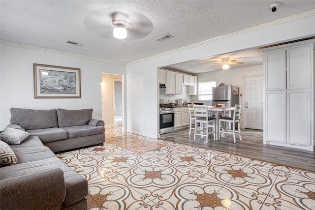 907 W Hart Ave, Pasadena, TX 77506 - photo 2